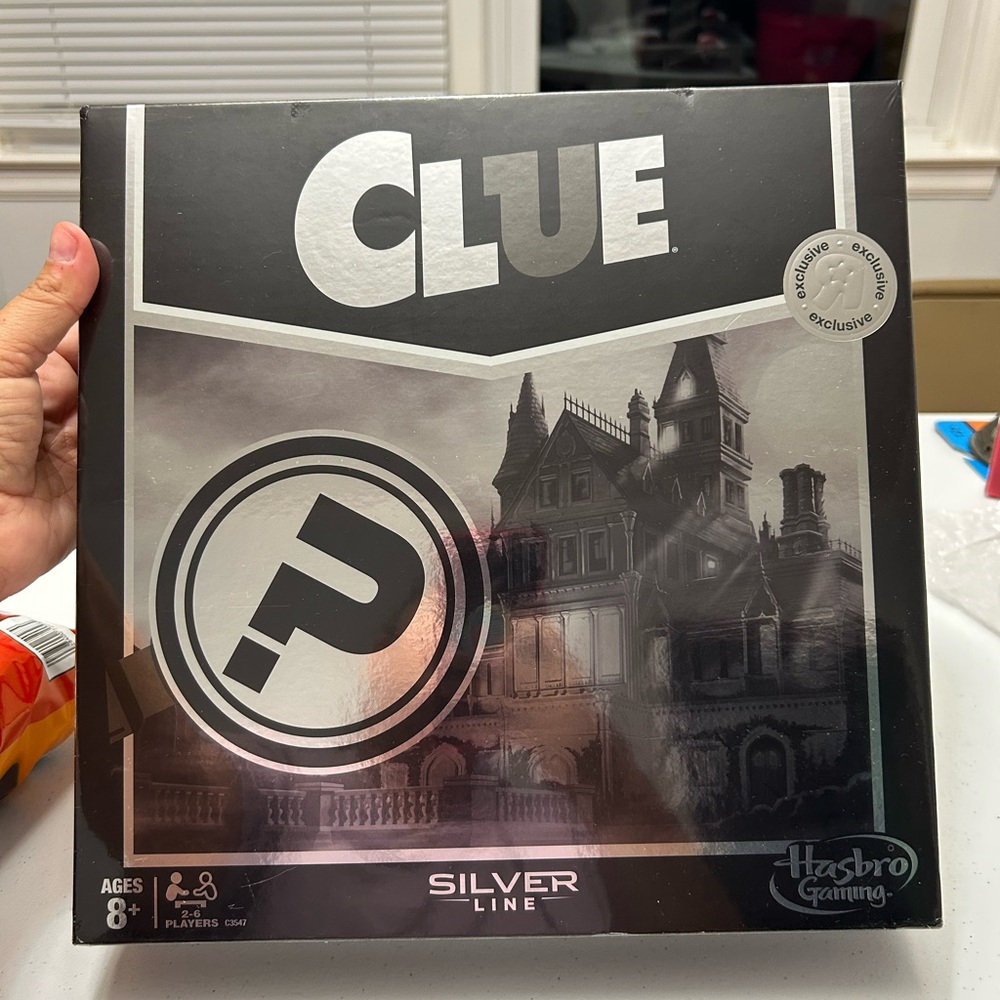 Hasbro Clue Silver Line Mystery Game